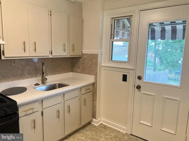 $199,000 | 125 Dauphin Street, Lancaster, PA 17602