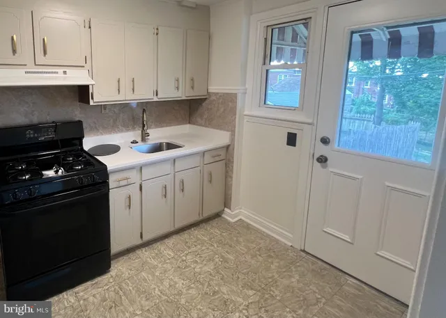 $199,000 | 125 Dauphin Street, Lancaster, PA 17602