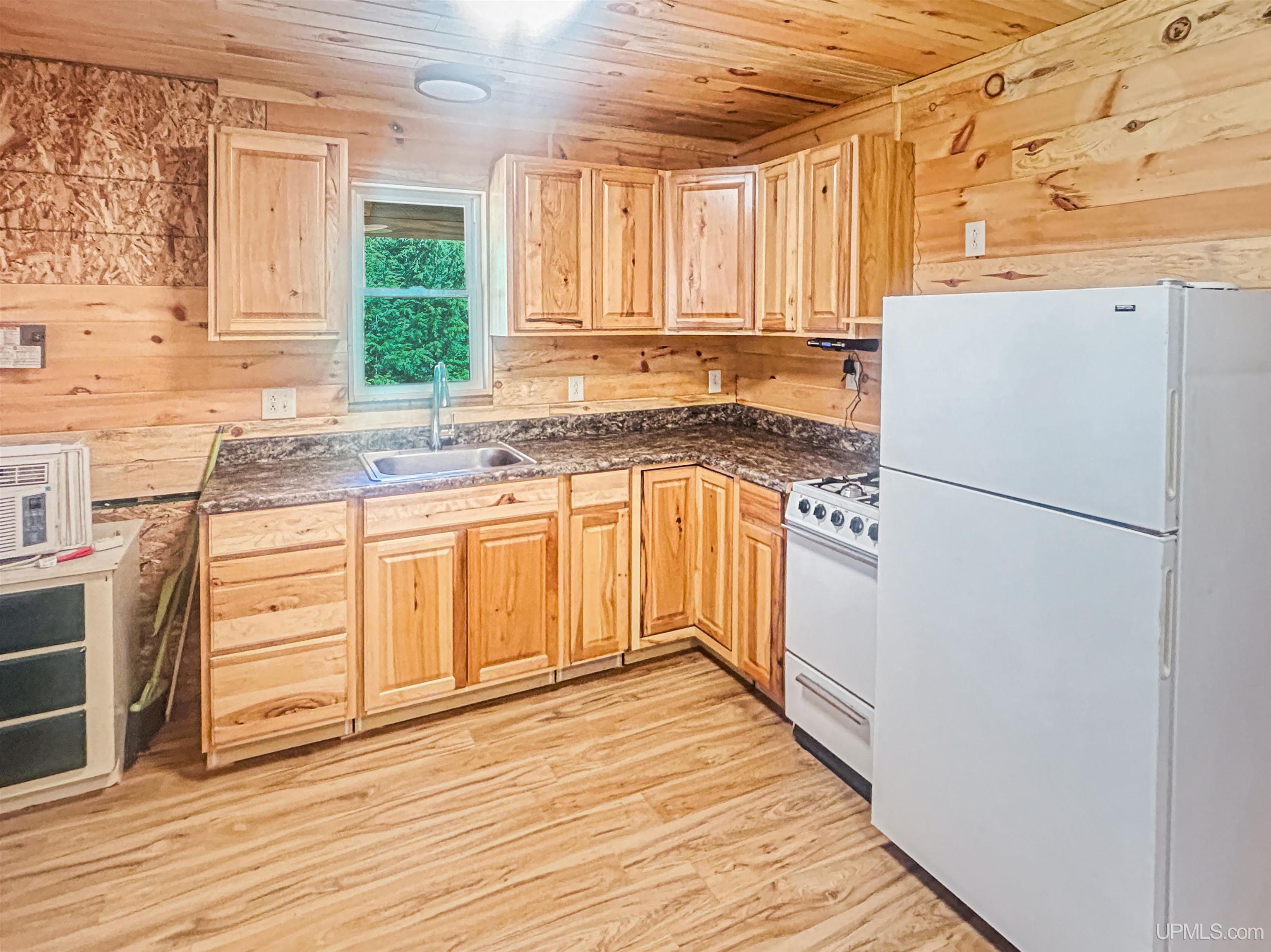 N757 Anne Road Wetmore, MI 49895 - Photo 4 of 23 Gallery Image 4