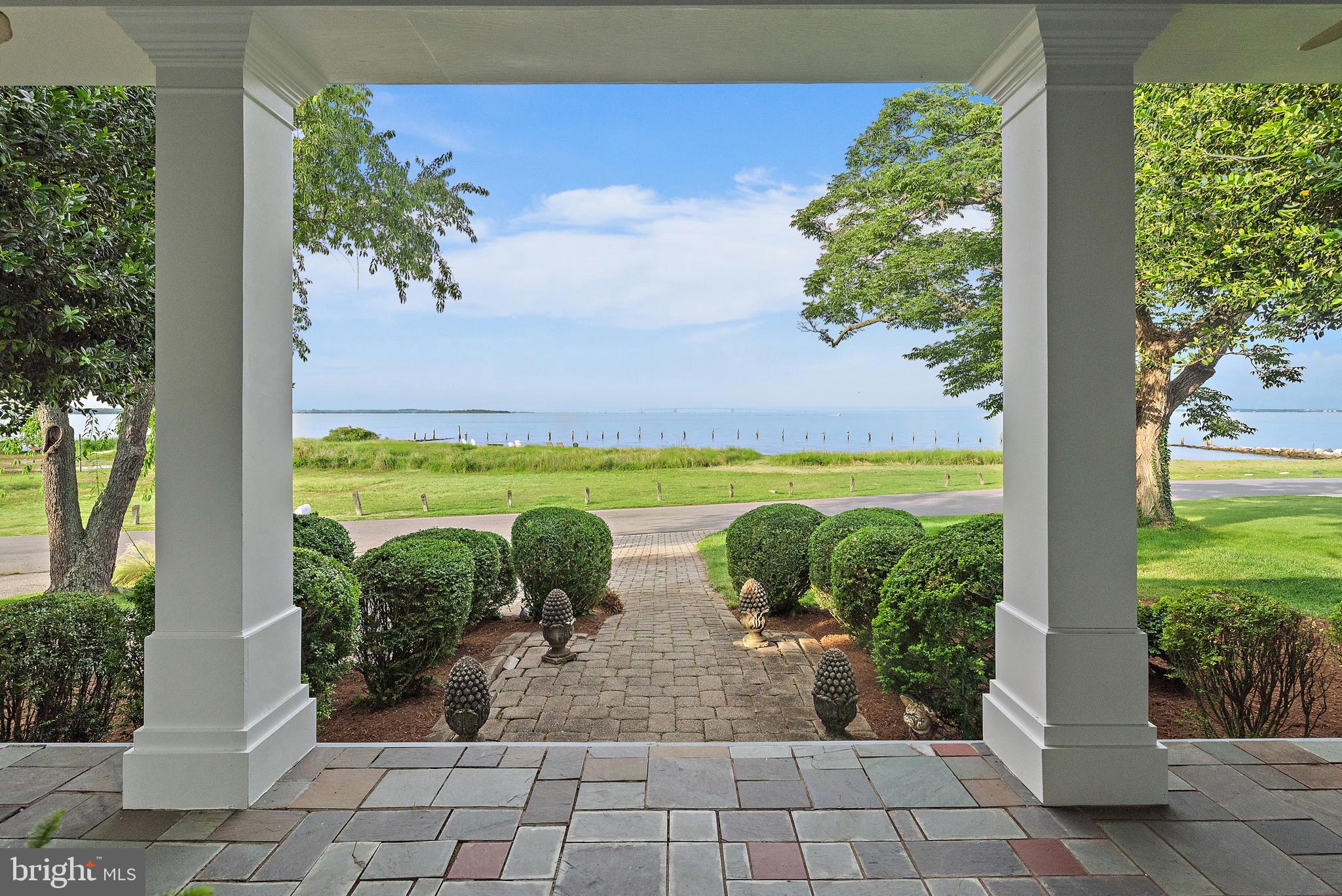 90 River Drive Annapolis, MD 21403 - Photo 2 of 44 a view of a garden with plants