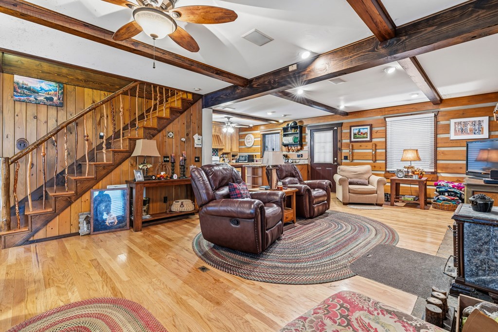 4662 Rainbow Springs Road Franklin, NC 28734 - Photo 11 of 39 a living room with furniture