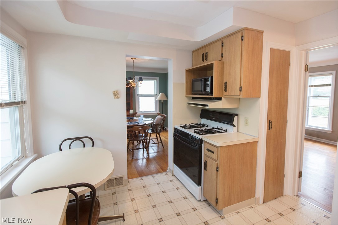 1160 Richmond Road Cleveland, OH 44124 - Photo 14 of 35 Gallery Image 14