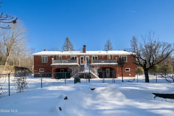$688,000 | 54 Highway 236, Halfmoon, NY 12065
