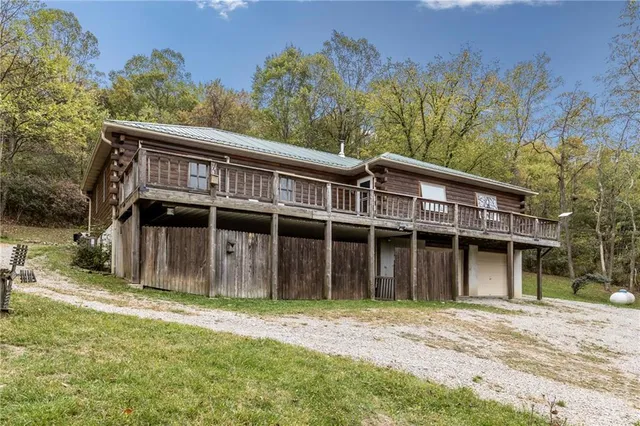 $330,000 | 566 Pettit Road, Waynesburg, PA 15370