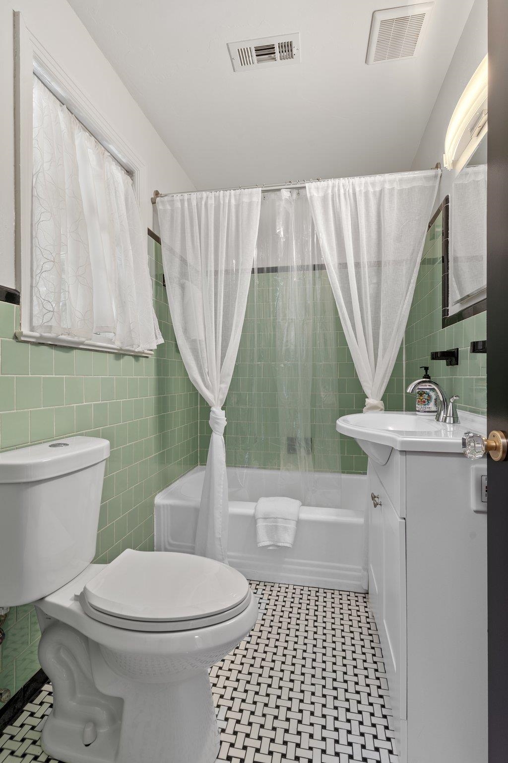 420 South Ride Tallahassee, FL 32303 - Photo 13 of 41