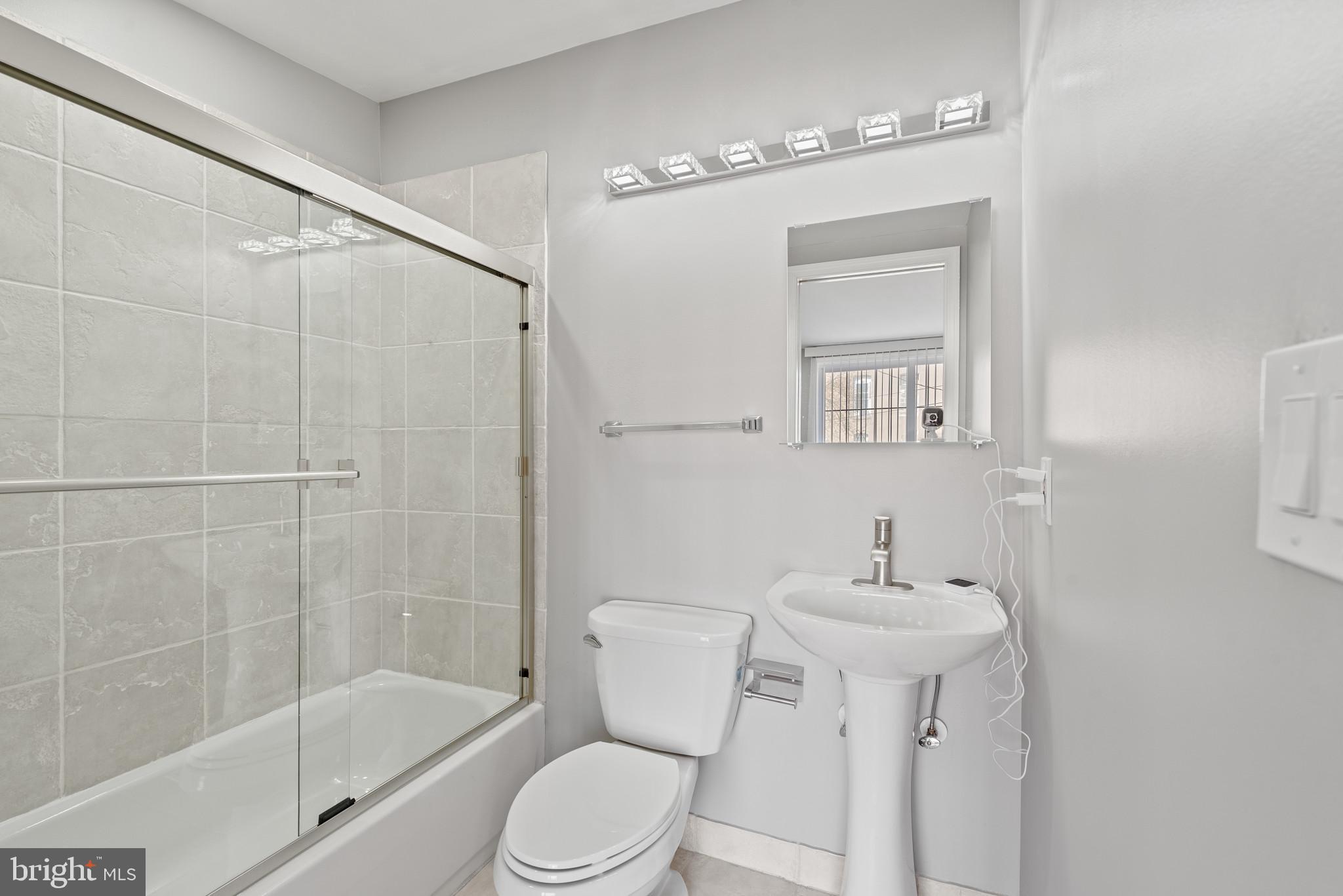 1410 Ramsay Street Baltimore, MD 21223 - Photo 13 of 23 Primary Bedroom Full Bathroom