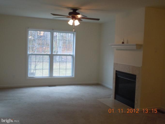 17540 Waterloo Road Amissville, VA 20106 - Photo 9 of 11 Living Room