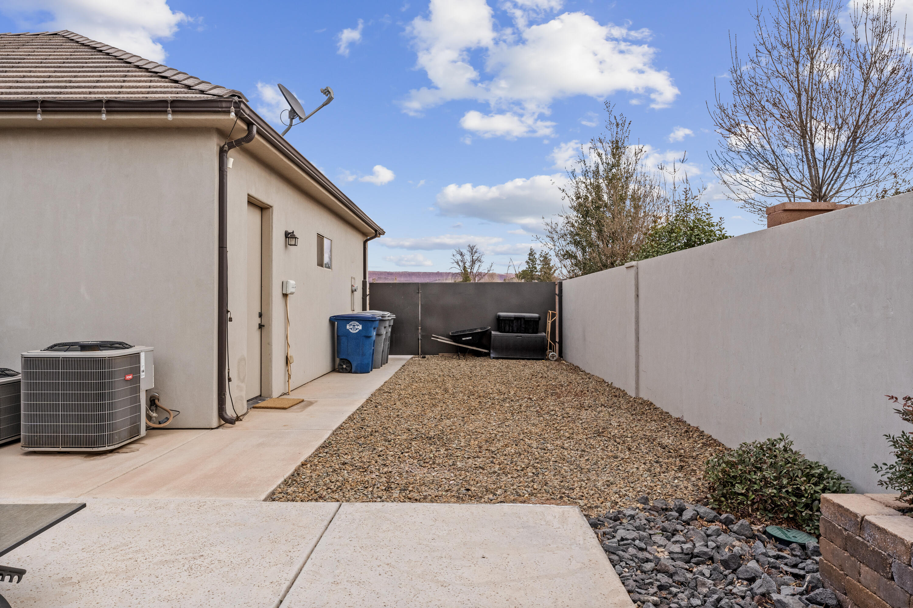 3196 East 2550th Street South St. George, UT 84790 - Photo 35 of 37 3196 E 2550 S