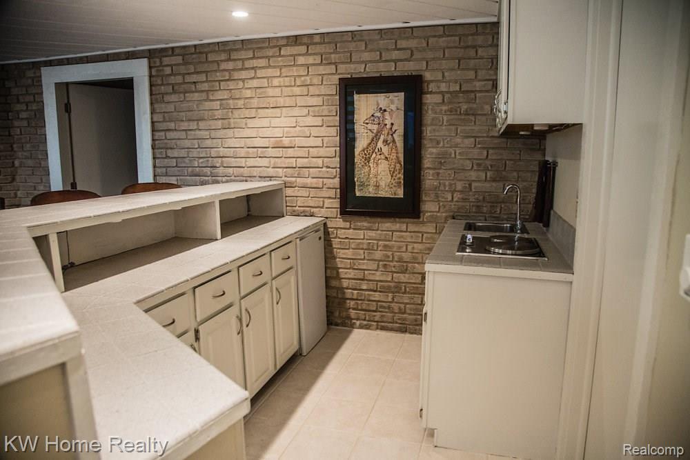 4281 Echo Road Bloomfield Hills, MI 48302 - Photo 33 of 62 IMG_0171.jpg