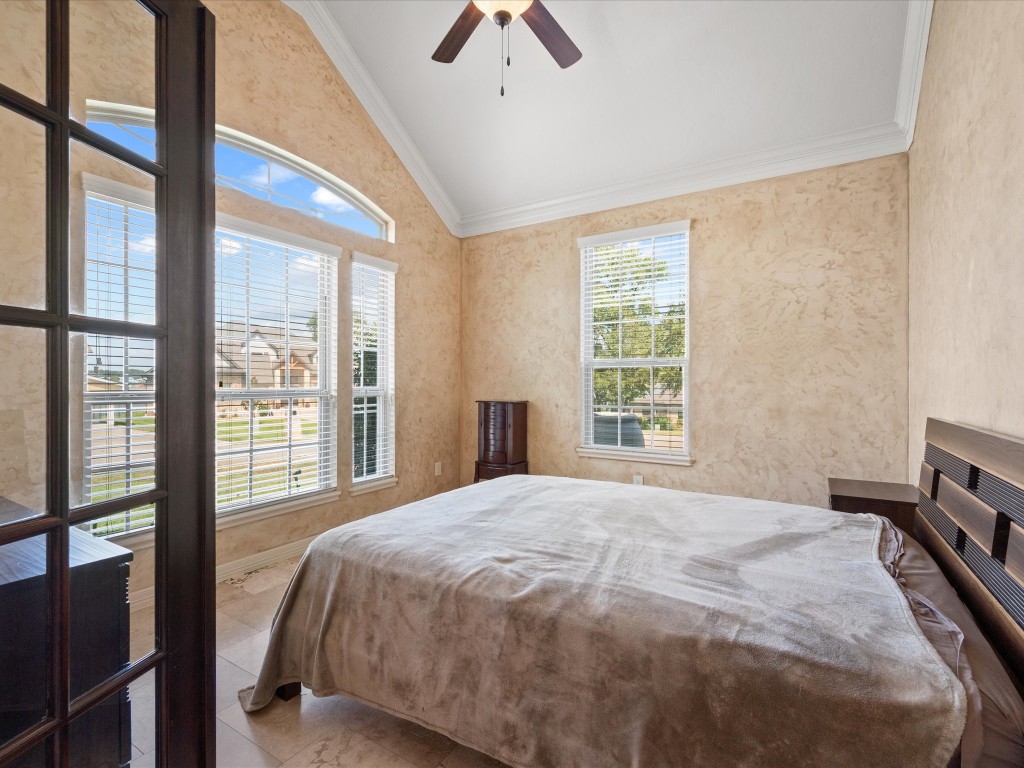 763-806 Lake View Drive Montgomery, TX 77356 - Photo 24 of 43 Home Office/Flex Space being used as a spare Guest Room with high ceilings & crown molding - waterviews!