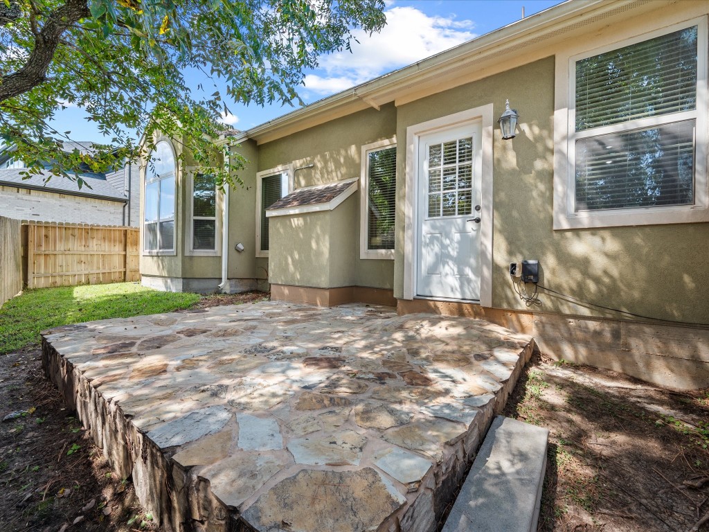 763-806 Lake View Drive Montgomery, TX 77356 - Photo 36 of 43 New fenceline enclosing the backyard providing a private space on your back patio.