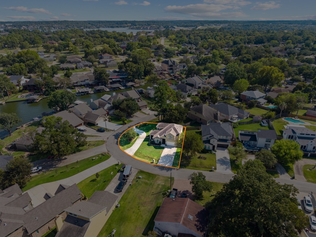 763-806 Lake View Drive Montgomery, TX 77356 - Photo 38 of 43 This is such a RARE OPPORTUNITY on the Lake - priced 2 for 1!