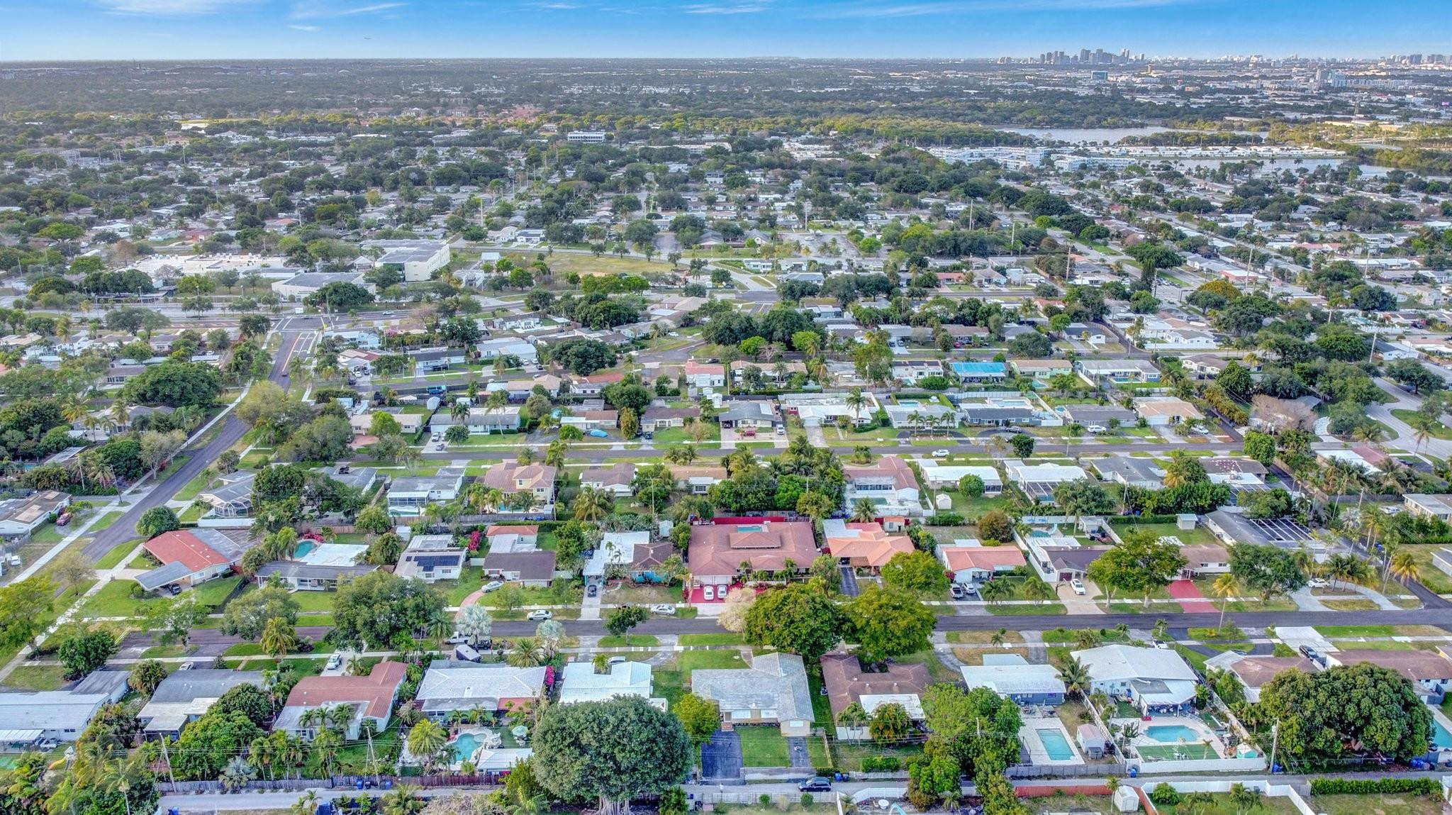 3410 Cleveland Street Hollywood, FL 33021 - Photo 48 of 63 an aerial view of city