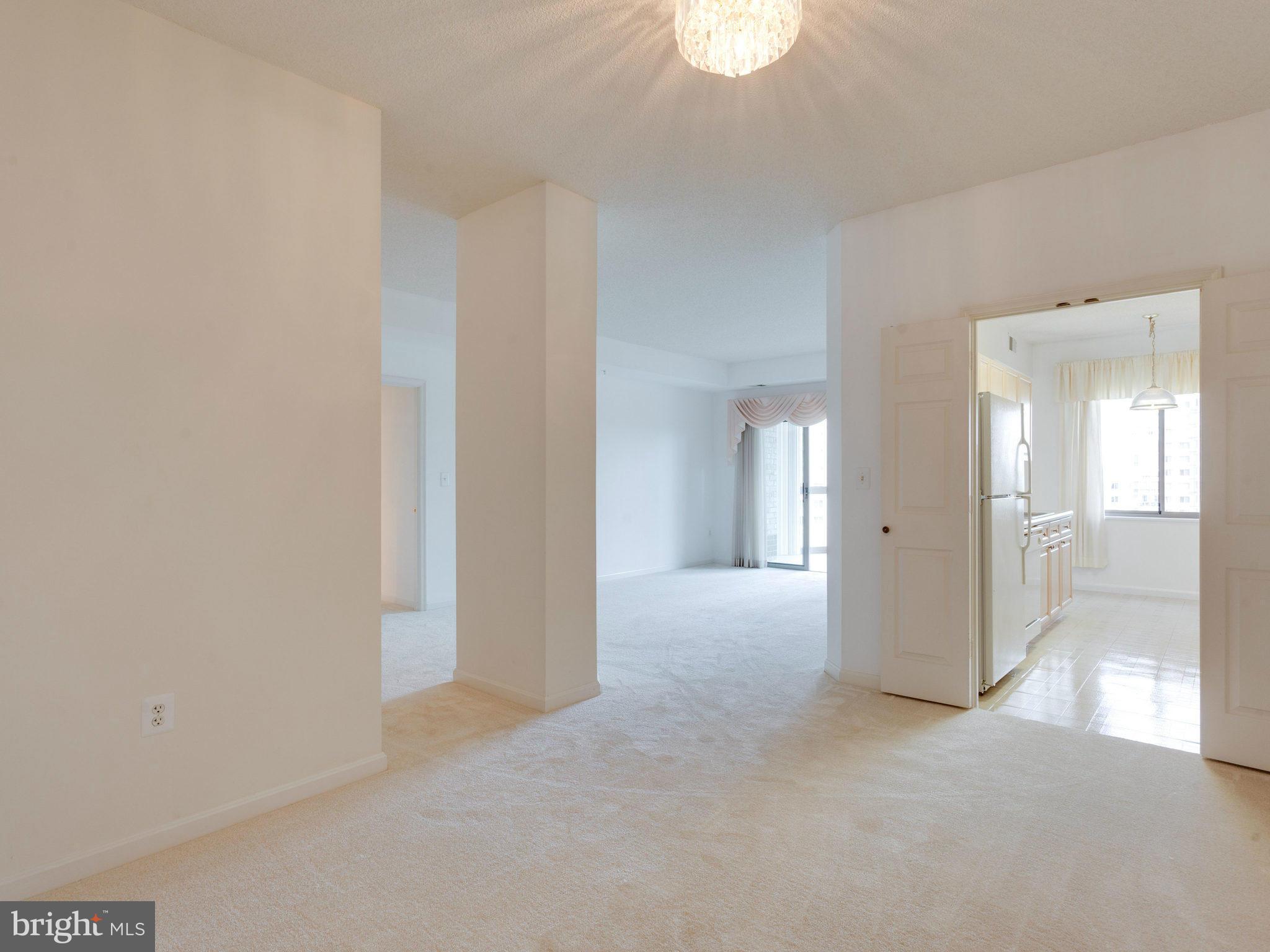 19375 Cypress Ridge Terrace, Unit 509 Leesburg, VA 20176 - Photo 10 of 30 Dining Room