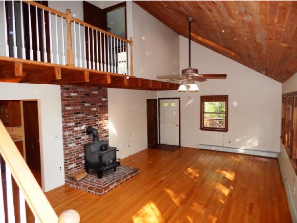 53 Stark Road Derry, NH 03038 - Photo 4 of 18