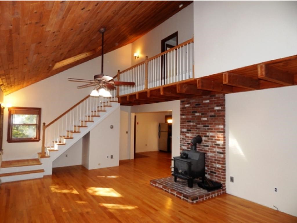 53 Stark Road Derry, NH 03038 - Photo 5 of 18