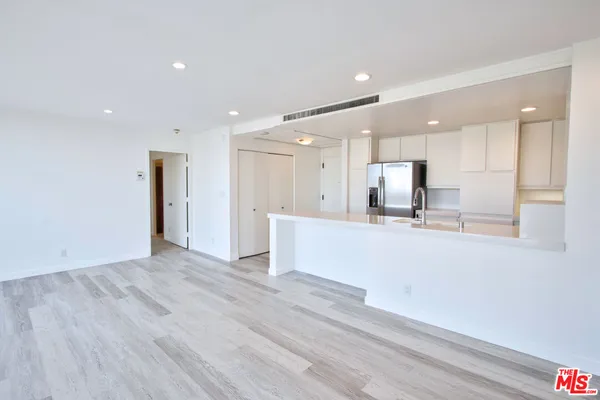 $4,950 | 2170 Century Park East, Unit 1407, Los Angeles, CA 90067