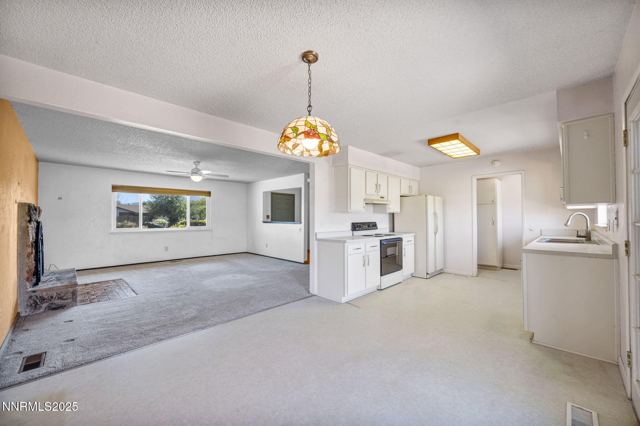 11815 Mistletoe Street Reno, NV 89506 - Photo 12 of 48 35-web-or-mls-11815-mistletoe-st