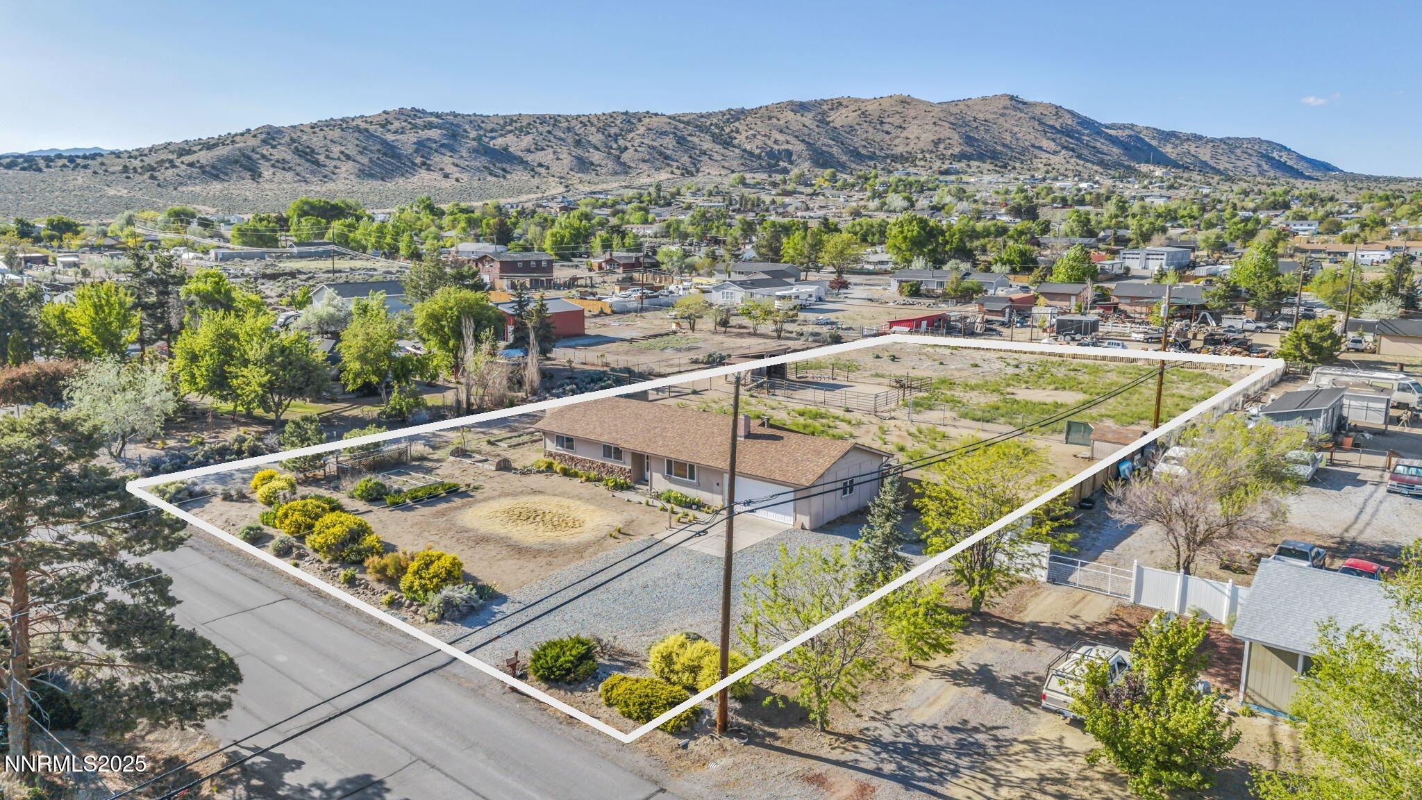11815 Mistletoe Street Reno, NV 89506 - Photo 2 of 48 20-web-or-mls-11815-mistletoe-st Outline