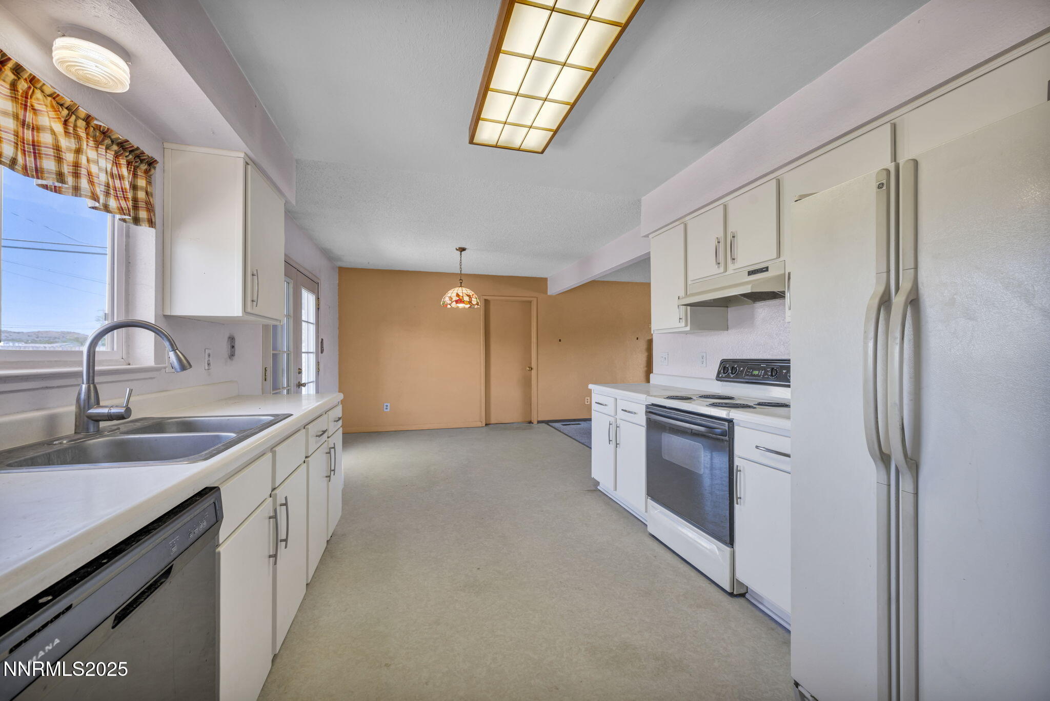 11815 Mistletoe Street Reno, NV 89506 - Photo 10 of 48 42-web-or-mls-11815-mistletoe-st