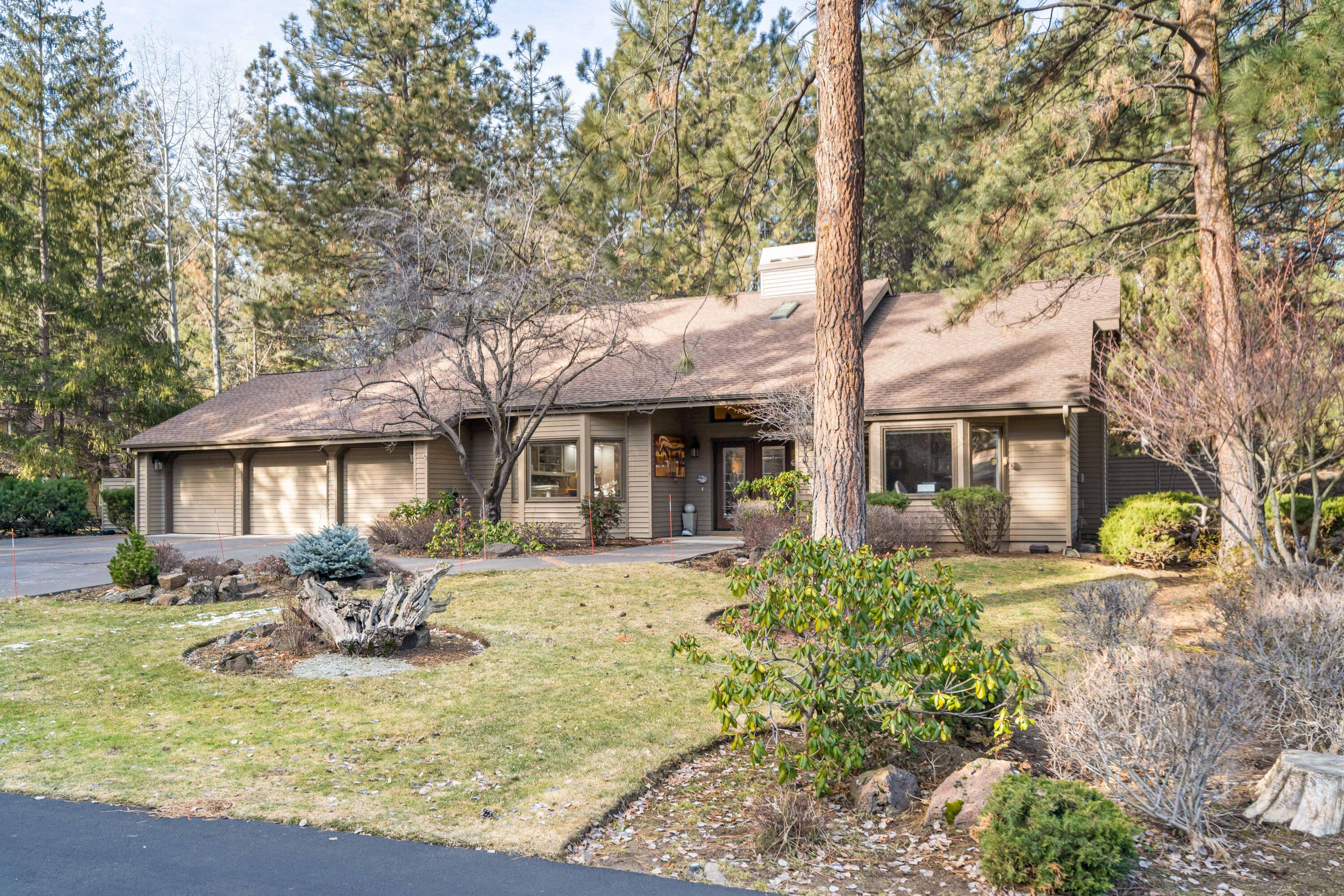 20388 Mission Ridge Court Bend, OR 97702 - Photo 35 of 46 34-Exterior