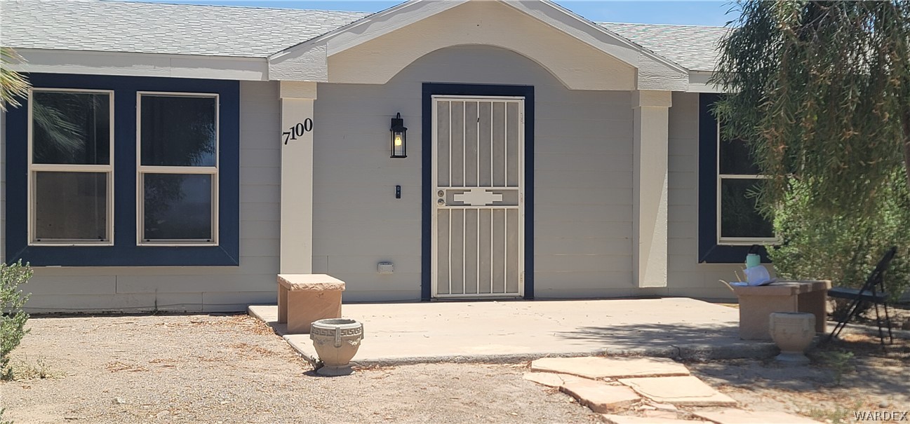 7100 Mountain View Road Mohave Valley, AZ 86440 - Photo 3 of 35