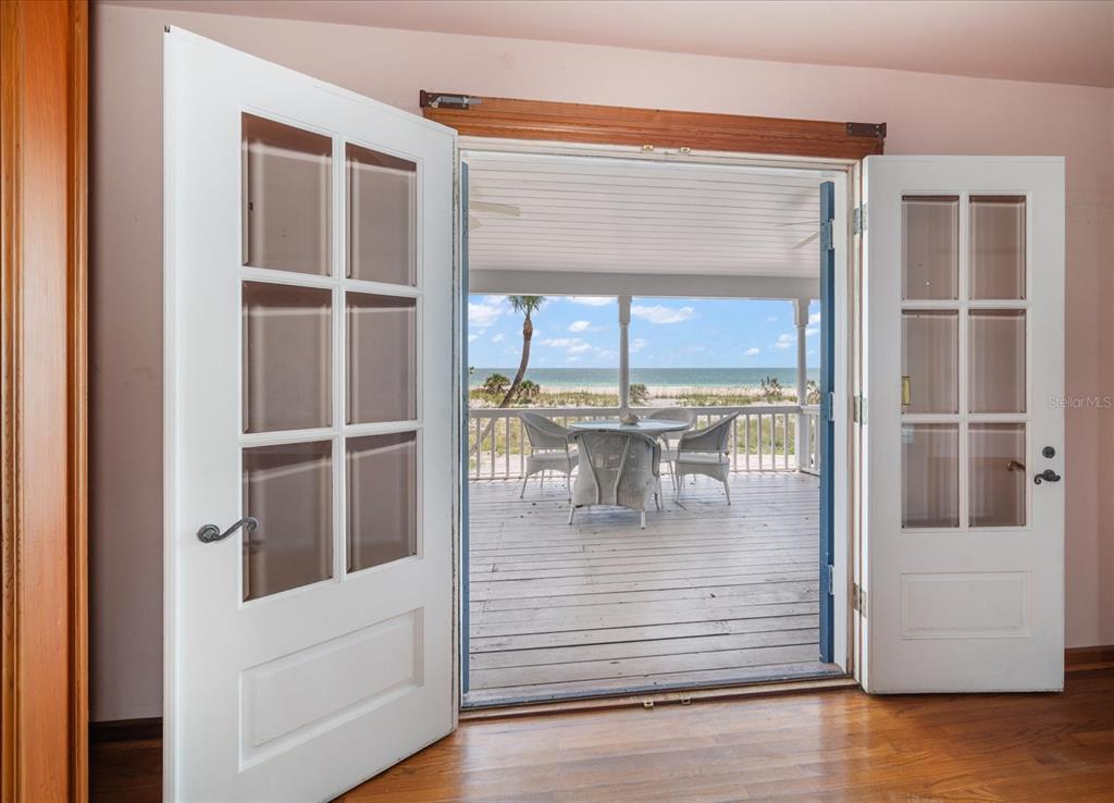 1114 Mandalay Point Road Clearwater Beach, FL 33767 - Photo 15 of 30