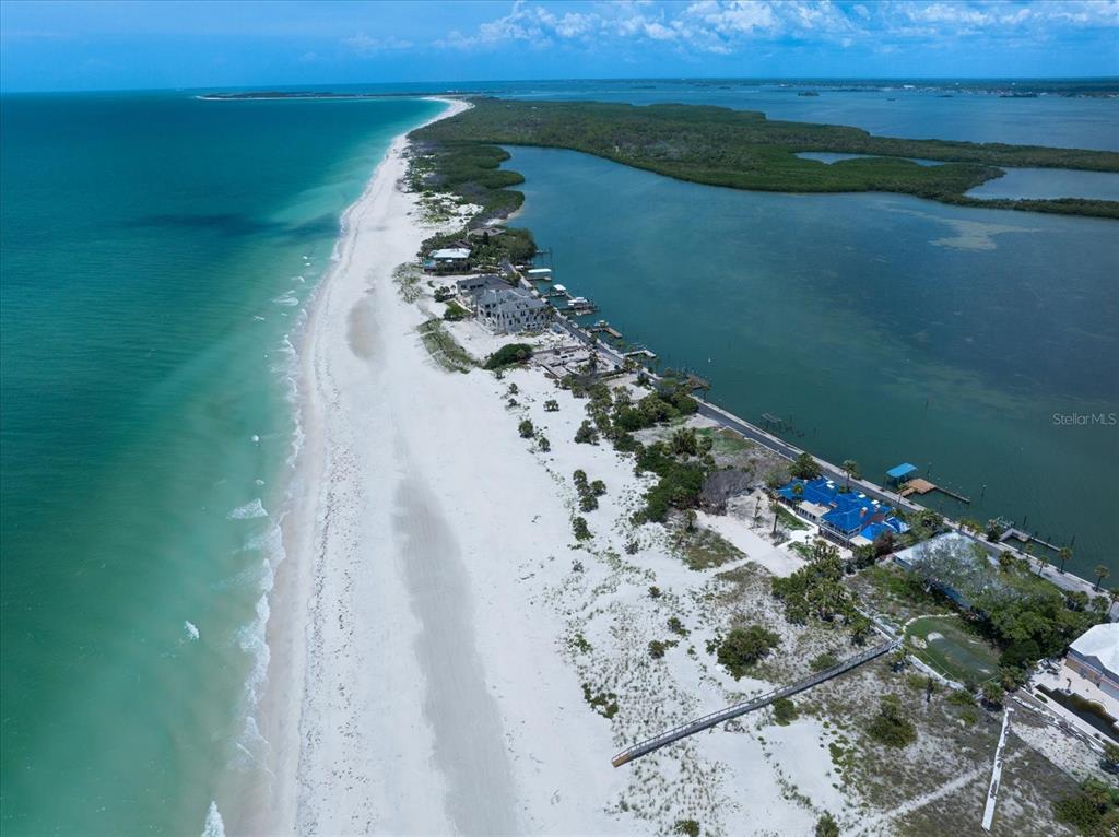 1114 Mandalay Point Road Clearwater Beach, FL 33767 - Photo 20 of 30