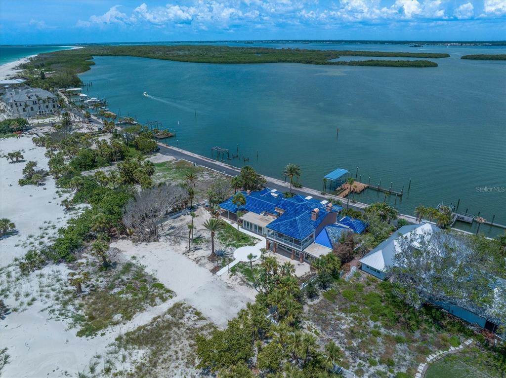 1114 Mandalay Point Road Clearwater Beach, FL 33767 - Photo 27 of 30