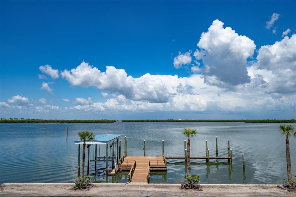 1114 Mandalay Point Road Clearwater Beach, FL 33767 - Photo 28 of 30