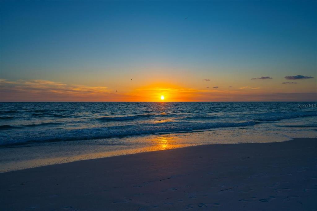 1114 Mandalay Point Road Clearwater Beach, FL 33767 - Photo 29 of 30