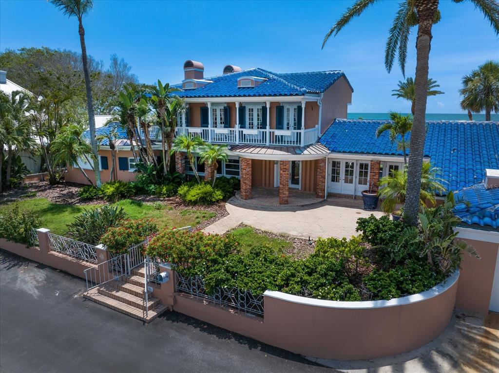 1114 Mandalay Point Road Clearwater Beach, FL 33767 - Photo 3 of 30