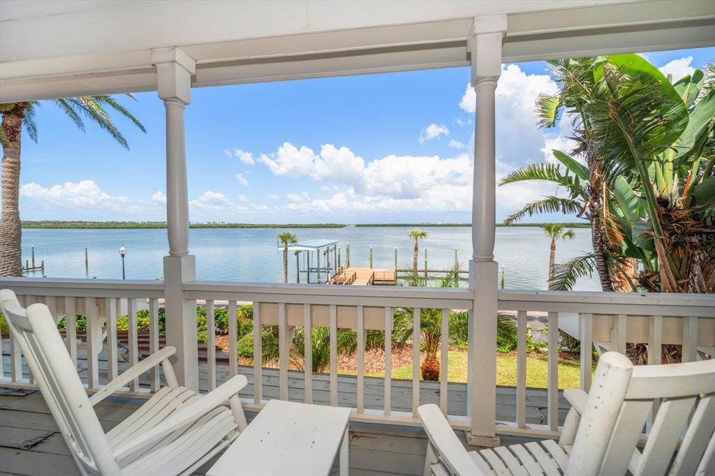 1114 Mandalay Point Road Clearwater Beach, FL 33767 - Photo 4 of 30