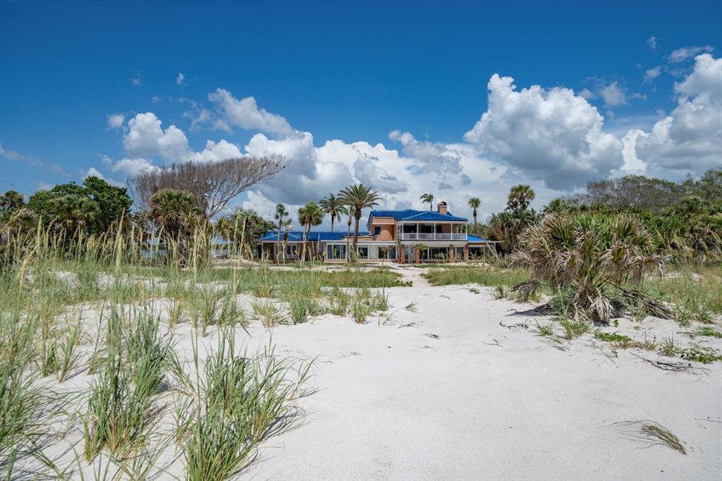 1114 Mandalay Point Road Clearwater Beach, FL 33767 - Photo 9 of 30