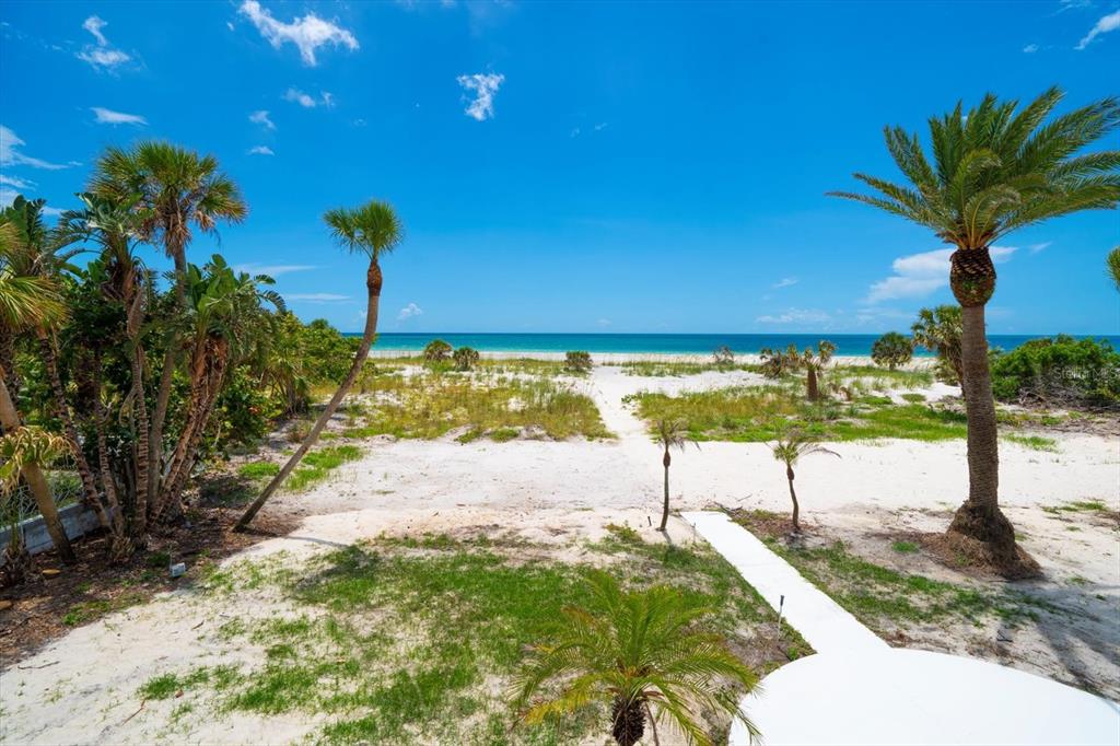 1114 Mandalay Point Road Clearwater Beach, FL 33767 - Photo 10 of 30