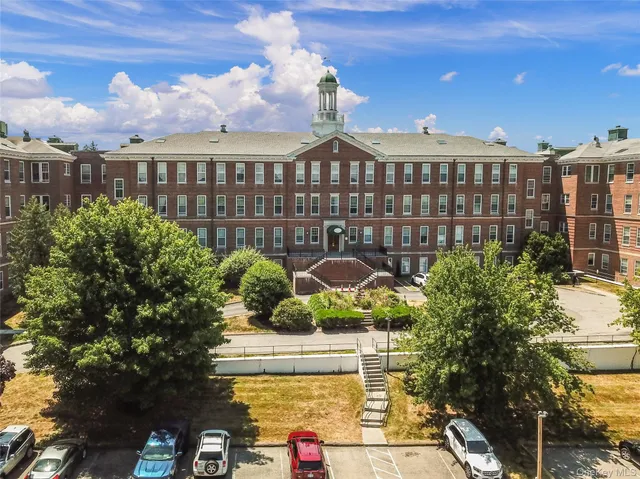 $2,850 | 6111 Villa At The Woods, Peekskill, NY 10566