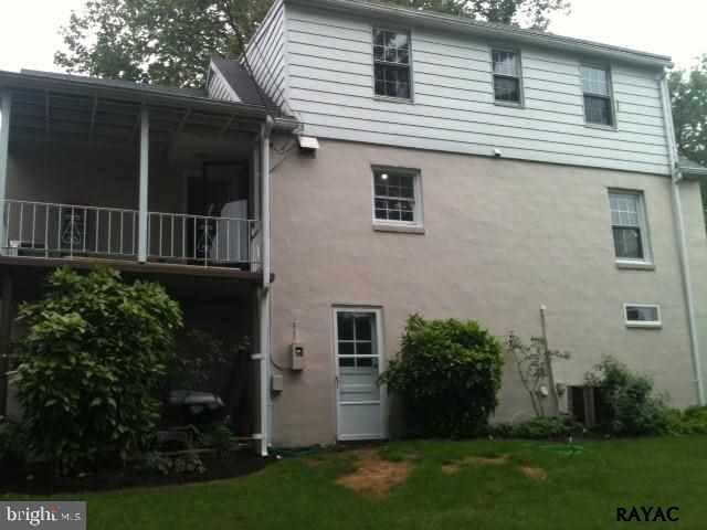 28 Ridgeway Drive York, PA 17404 - Photo 2 of 4 Gallery Image 2