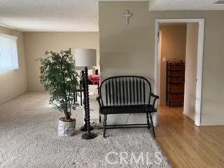 a view of entryway with a workspace