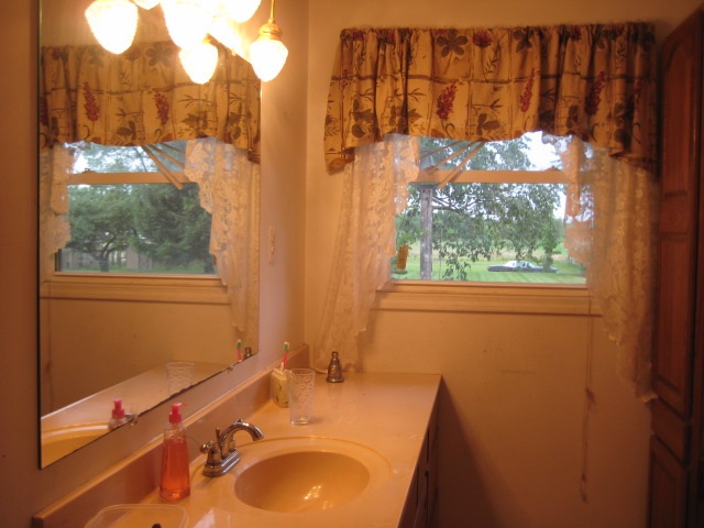 6330 Bordman Road Romeo, MI 48065 - Photo 33 of 58 West House Bath