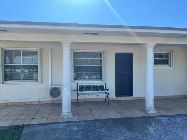 $1,400 | 120 Southwest 68th Avenue, Miami, FL 33144