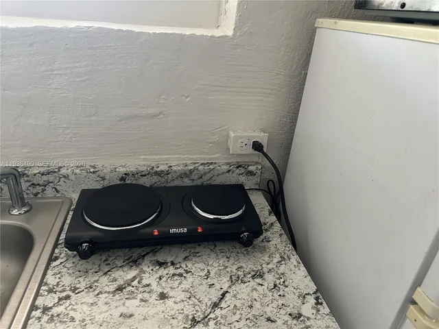 $1,400 | 120 Southwest 68th Avenue, Miami, FL 33144