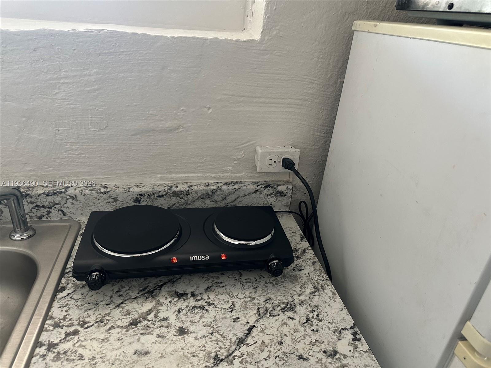 120 Southwest 68th Avenue Miami, FL 33144 - Photo 5 of 12