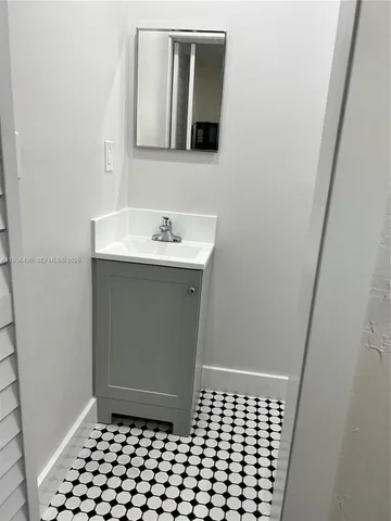 $1,400 | 120 Southwest 68th Avenue, Miami, FL 33144