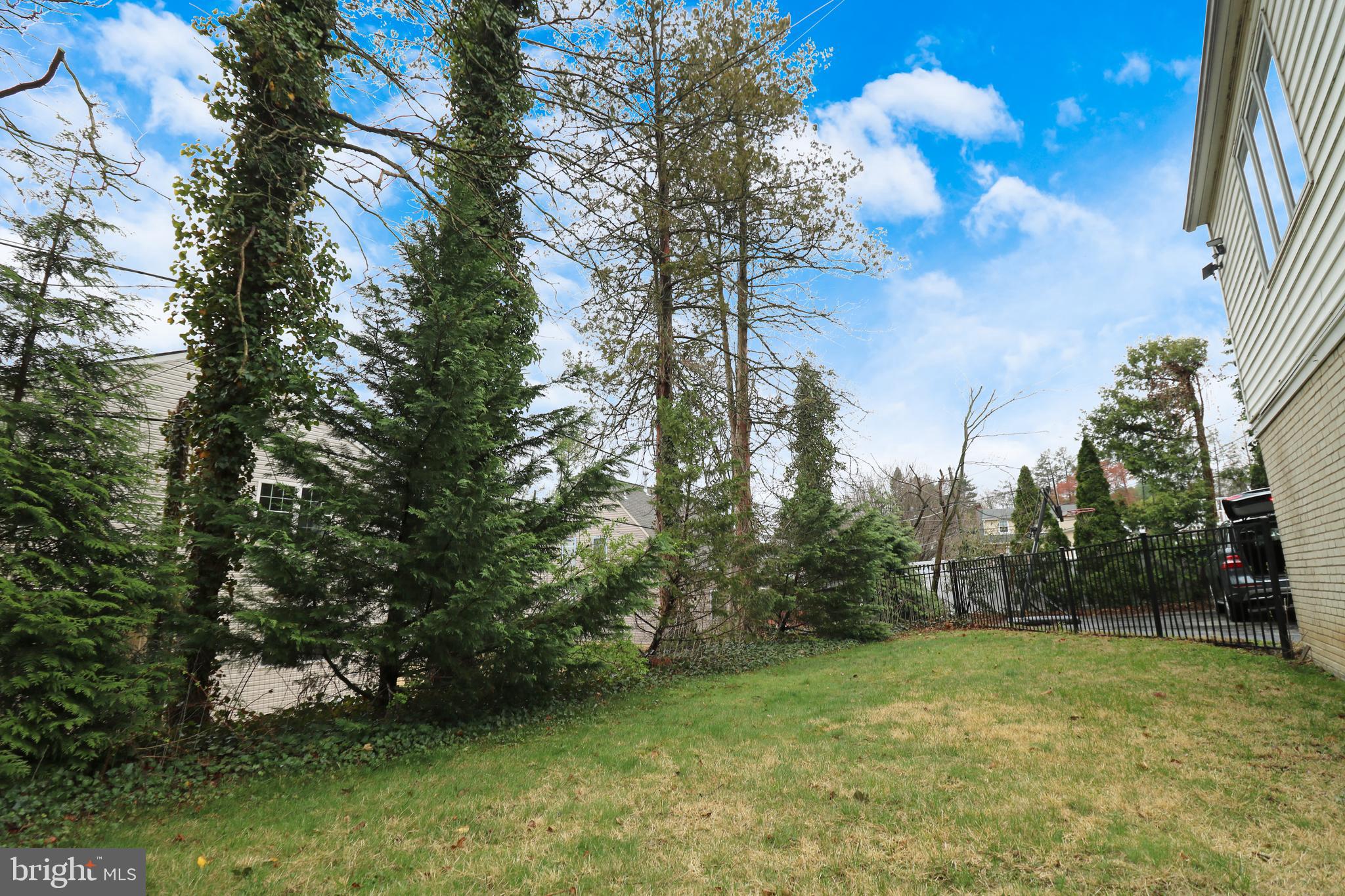 371 Southcroft Road Springfield, PA 19064 - Photo 40 of 42 a view of a yard with trees