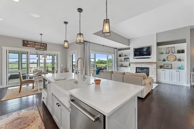 $1,100,000 | 6697 Morning Dew Lane, Sun Prairie, WI 53590