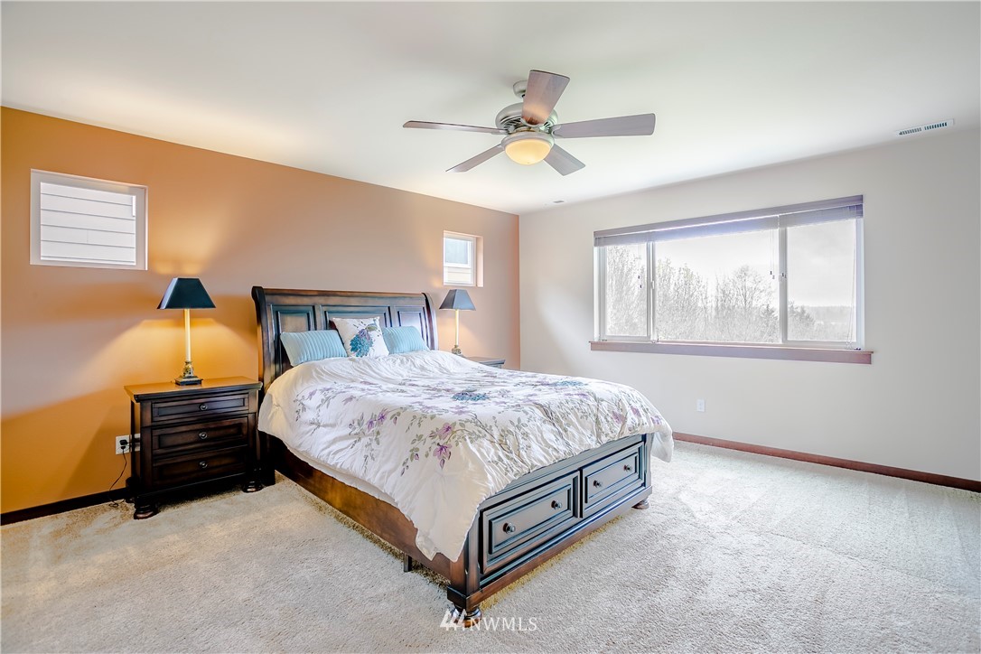 18919 4th Drive Southeast Bothell, WA 98012 - Photo 13 of 25 Gallery Image 13