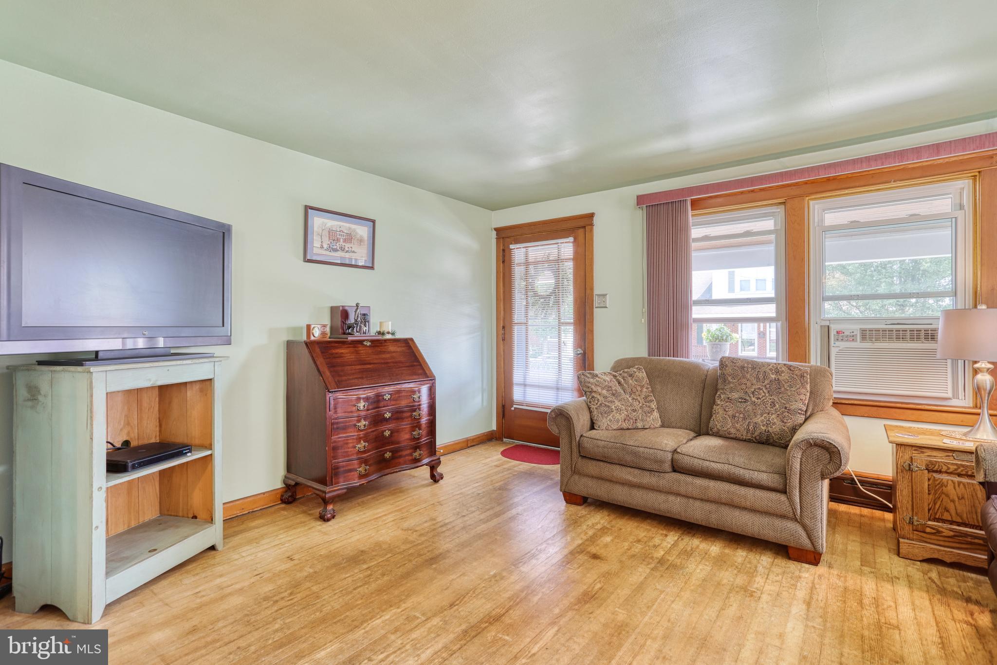 132 North Walnut Street Spring Grove, PA 17362 - Photo 6 of 41 Gallery Image 6