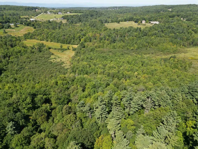 $850,000 | 255 Mud Pond Road, Williston, VT 05495