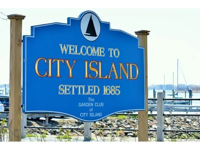 $599,000 | 12 Windward Lane, Unit 11 | City Island