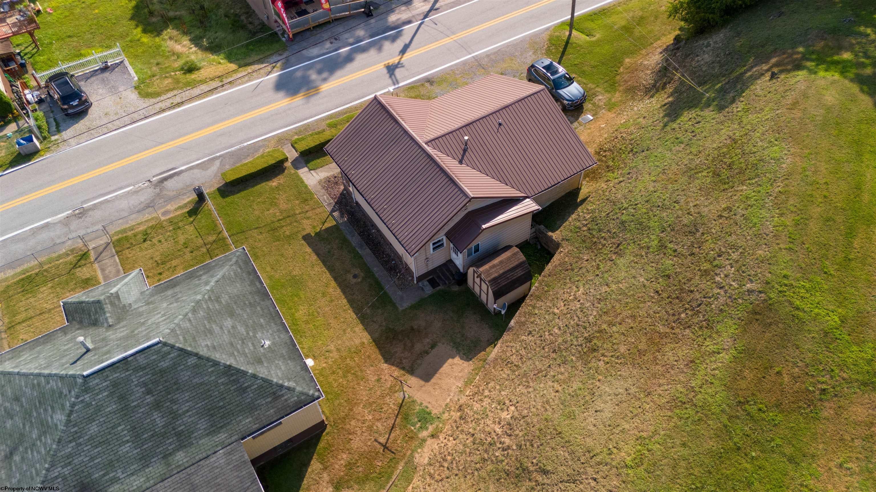 467 Paw Paw Creek Road Fairview, WV 26570 - Photo 4 of 24 Gallery Image 4